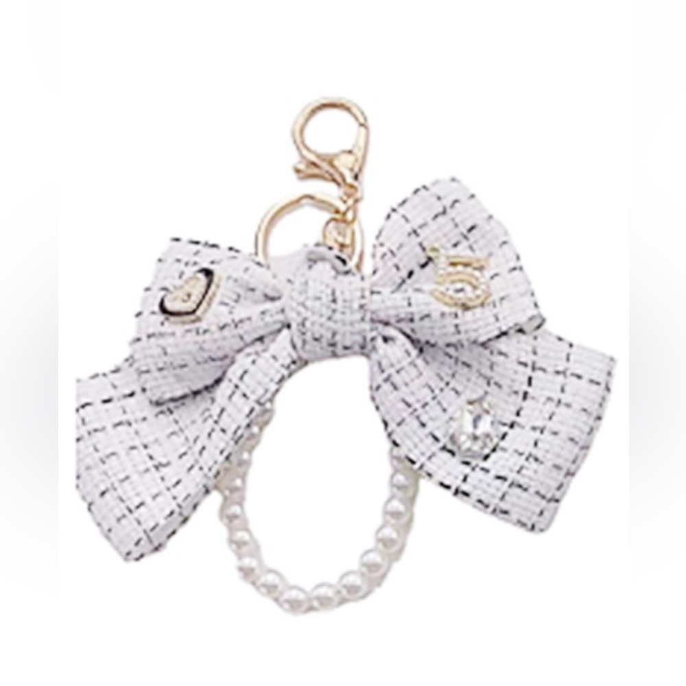 NWT! Chic Tweed Bow Keychain with Pearl Heart Teardrop Bow Bag Charm Keychain